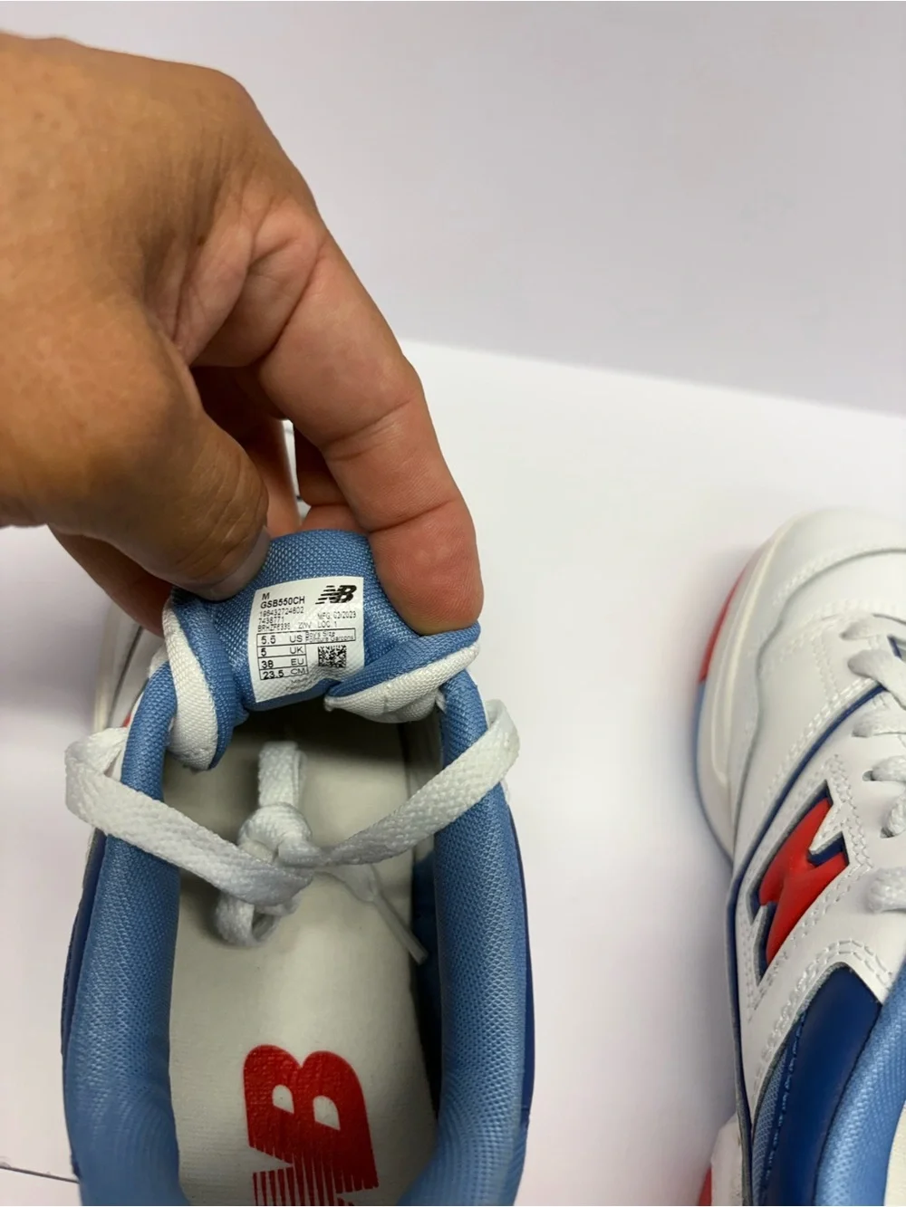 New Balance Kids White Sneakers with Blue and Red Accents / no original box /